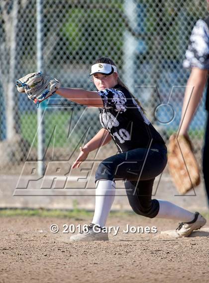 Thumbnail 1 in Whitney vs. Del Oro (Stephanie LeDoux Tournament) photogallery.