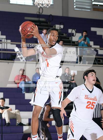 Thumbnail 3 in Weston Ranch vs. Vacaville (St. Hope Elite Classic) photogallery.