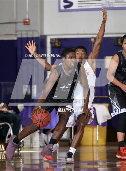 Thumbnail 1 in Weston Ranch vs. Vacaville (St. Hope Elite Classic) photogallery.