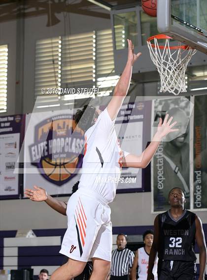 Thumbnail 2 in Weston Ranch vs. Vacaville (St. Hope Elite Classic) photogallery.