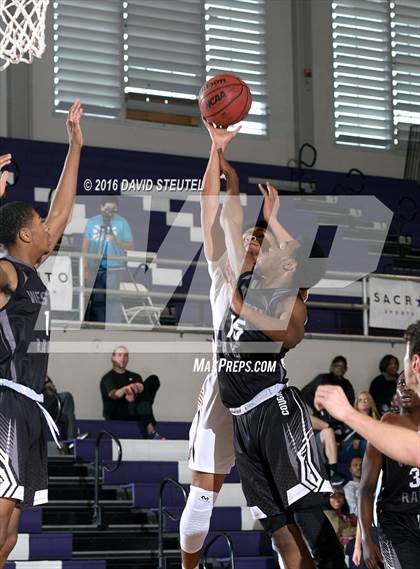 Thumbnail 2 in Weston Ranch vs. Vacaville (St. Hope Elite Classic) photogallery.
