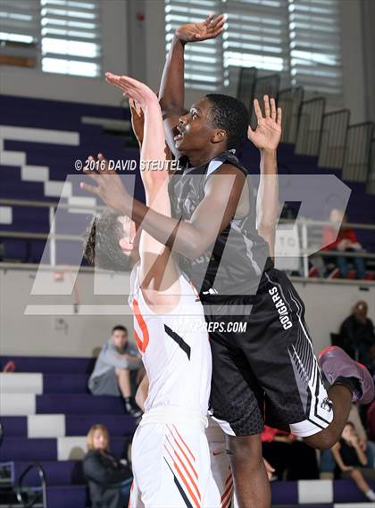 Thumbnail 2 in Weston Ranch vs. Vacaville (St. Hope Elite Classic) photogallery.