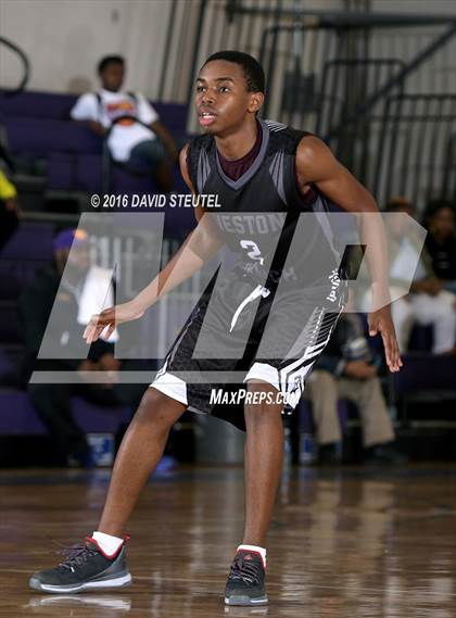 Thumbnail 2 in Weston Ranch vs. Vacaville (St. Hope Elite Classic) photogallery.
