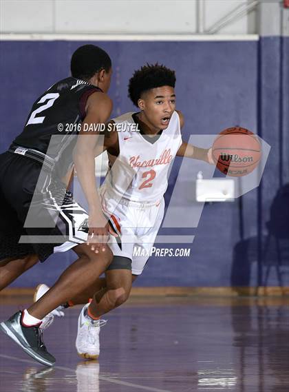 Thumbnail 3 in Weston Ranch vs. Vacaville (St. Hope Elite Classic) photogallery.