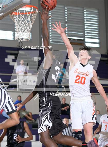 Thumbnail 2 in Weston Ranch vs. Vacaville (St. Hope Elite Classic) photogallery.