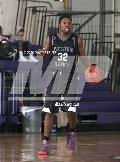 Thumbnail 2 in Weston Ranch vs. Vacaville (St. Hope Elite Classic) photogallery.