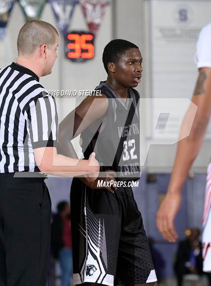 Thumbnail 2 in Weston Ranch vs. Vacaville (St. Hope Elite Classic) photogallery.