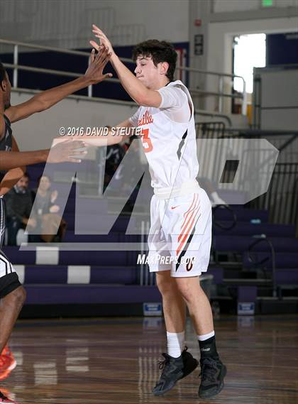Thumbnail 2 in Weston Ranch vs. Vacaville (St. Hope Elite Classic) photogallery.