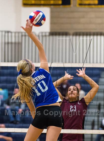 Thumbnail 2 in Bristol Eastern vs. East Lyme (CIAC Class L Final) photogallery.