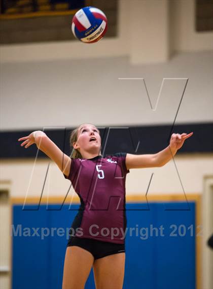 Thumbnail 3 in Bristol Eastern vs. East Lyme (CIAC Class L Final) photogallery.