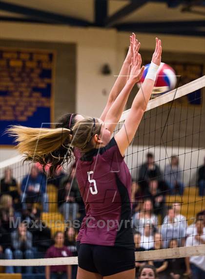 Thumbnail 1 in Bristol Eastern vs. East Lyme (CIAC Class L Final) photogallery.