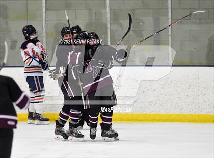 Thumbnail 3 in North Haven @ Lyman Hall photogallery.