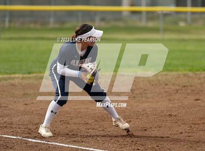 Thumbnail 3 in Elk Grove @ Franklin photogallery.