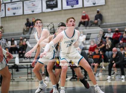 Thumbnail 2 in Mountain View vs. Farmington (UHSAA 5A Quarterfinal) photogallery.