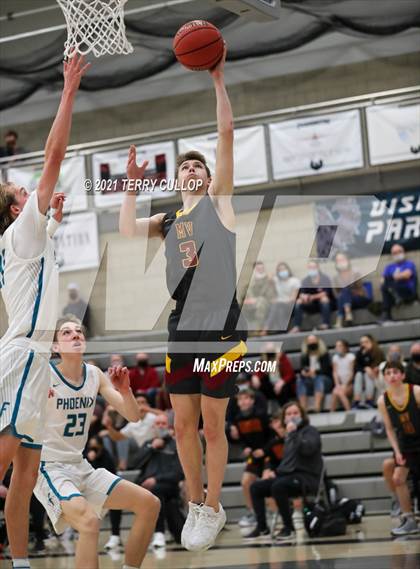 Thumbnail 1 in Mountain View vs. Farmington (UHSAA 5A Quarterfinal) photogallery.