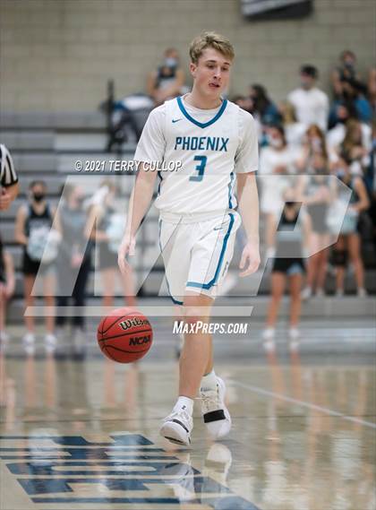 Thumbnail 2 in Mountain View vs. Farmington (UHSAA 5A Quarterfinal) photogallery.