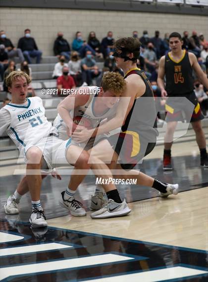 Thumbnail 1 in Mountain View vs. Farmington (UHSAA 5A Quarterfinal) photogallery.