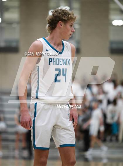 Thumbnail 1 in Mountain View vs. Farmington (UHSAA 5A Quarterfinal) photogallery.