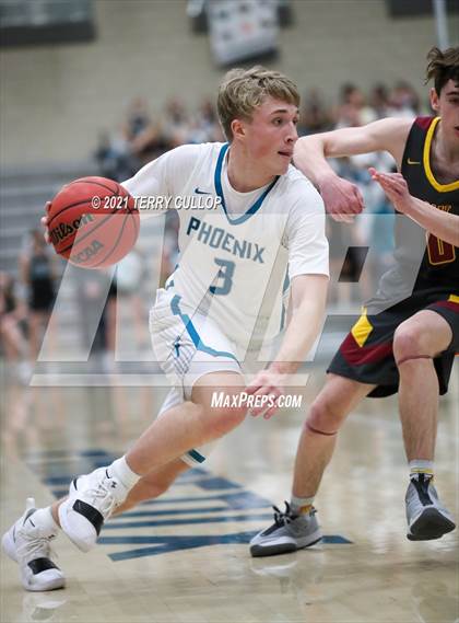 Thumbnail 3 in Mountain View vs. Farmington (UHSAA 5A Quarterfinal) photogallery.