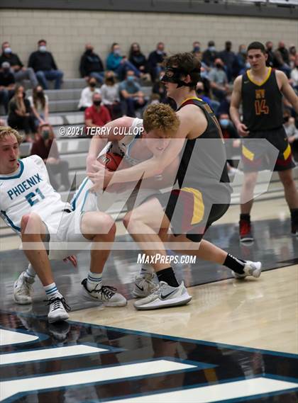 Thumbnail 2 in Mountain View vs. Farmington (UHSAA 5A Quarterfinal) photogallery.
