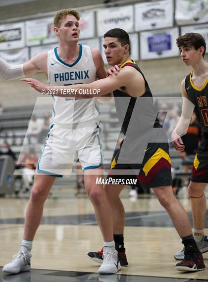 Thumbnail 3 in Mountain View vs. Farmington (UHSAA 5A Quarterfinal) photogallery.
