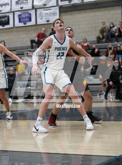Thumbnail 3 in Mountain View vs. Farmington (UHSAA 5A Quarterfinal) photogallery.