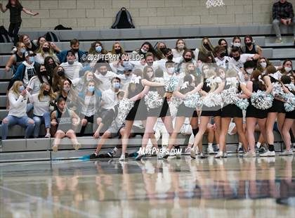 Thumbnail 2 in Mountain View vs. Farmington (UHSAA 5A Quarterfinal) photogallery.
