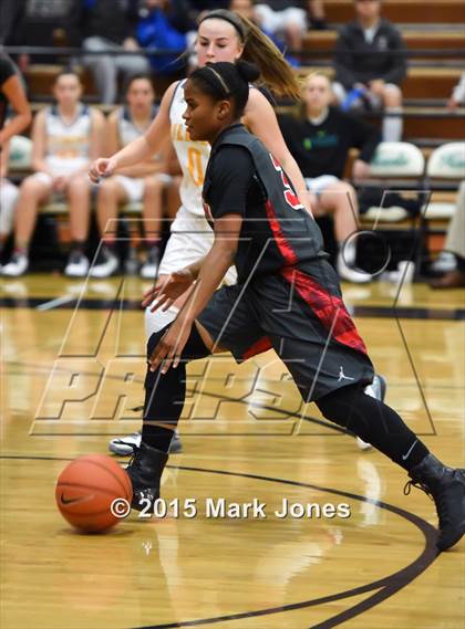 Thumbnail 3 in Gilbert vs. Liberty (Nike Tournament of Champions) photogallery.