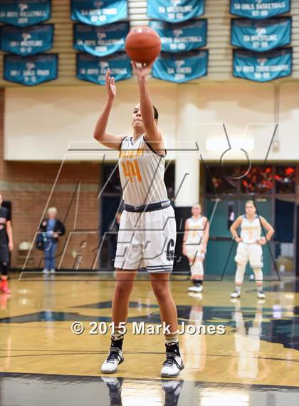 Thumbnail 2 in Gilbert vs. Liberty (Nike Tournament of Champions) photogallery.