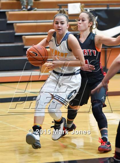 Thumbnail 1 in Gilbert vs. Liberty (Nike Tournament of Champions) photogallery.