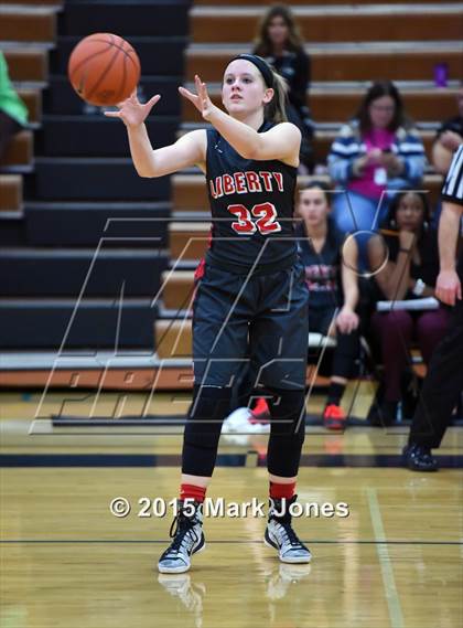 Thumbnail 1 in Gilbert vs. Liberty (Nike Tournament of Champions) photogallery.