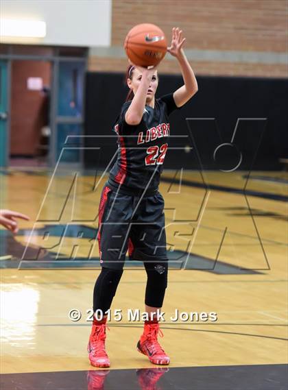 Thumbnail 3 in Gilbert vs. Liberty (Nike Tournament of Champions) photogallery.