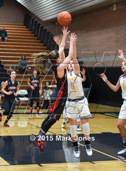 Thumbnail 2 in Gilbert vs. Liberty (Nike Tournament of Champions) photogallery.