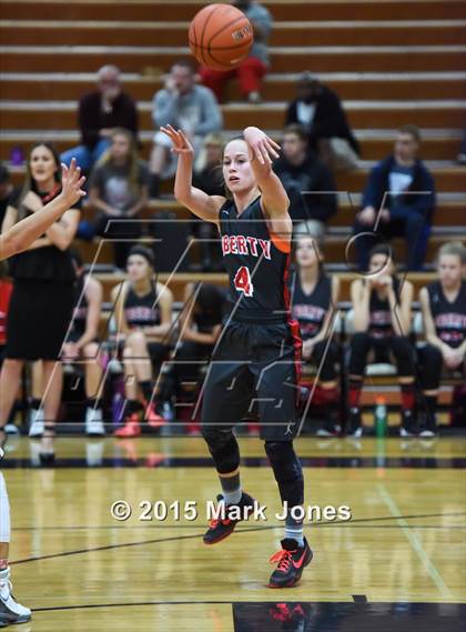 Thumbnail 1 in Gilbert vs. Liberty (Nike Tournament of Champions) photogallery.