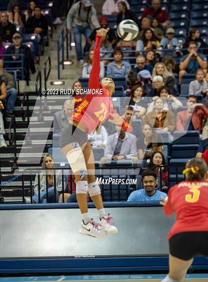Thumbnail 3 in Cathedral Catholic vs. Torrey Pines (CIF SDS Open Finals) photogallery.