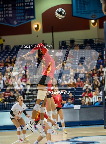 Thumbnail 3 in Cathedral Catholic vs. Torrey Pines (CIF SDS Open Finals) photogallery.