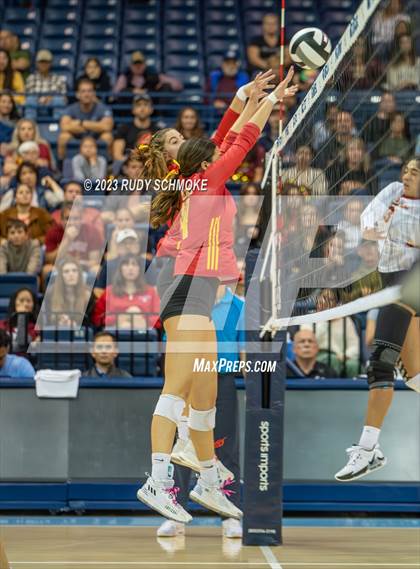 Thumbnail 3 in Cathedral Catholic vs. Torrey Pines (CIF SDS Open Finals) photogallery.