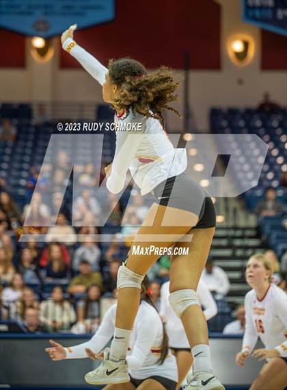 Thumbnail 3 in Cathedral Catholic vs. Torrey Pines (CIF SDS Open Finals) photogallery.