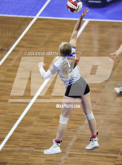 Thumbnail 3 in Otis vs. Briggsdale (CHSAA 1A First Round Elimination Bracket) photogallery.
