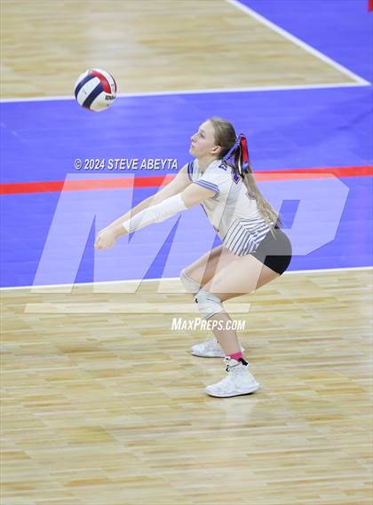 Thumbnail 3 in Otis vs. Briggsdale (CHSAA 1A First Round Elimination Bracket) photogallery.