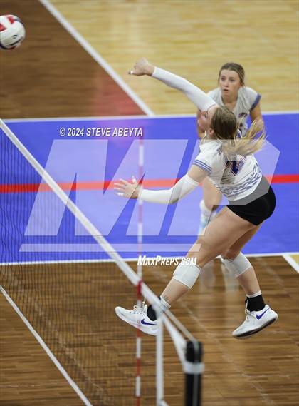 Thumbnail 3 in Otis vs. Briggsdale (CHSAA 1A First Round Elimination Bracket) photogallery.