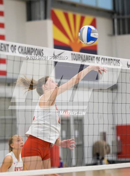Thumbnail 2 in Mater Dei vs. Owyhee (Nike Tournament of Champions – Southwest) photogallery.