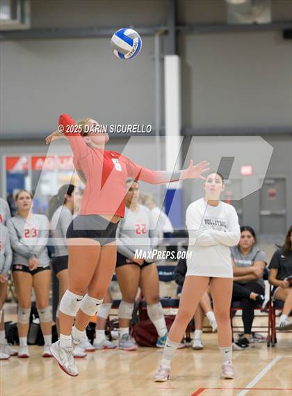 Thumbnail 3 in Mater Dei vs. Owyhee (Nike Tournament of Champions – Southwest) photogallery.