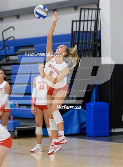 Thumbnail 1 in Mater Dei vs. Owyhee (Nike Tournament of Champions – Southwest) photogallery.