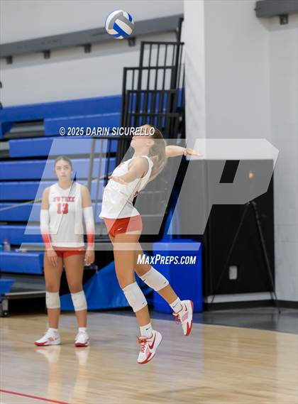 Thumbnail 3 in Mater Dei vs. Owyhee (Nike Tournament of Champions – Southwest) photogallery.