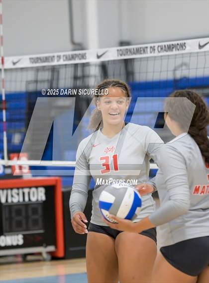Thumbnail 1 in Mater Dei vs. Owyhee (Nike Tournament of Champions – Southwest) photogallery.
