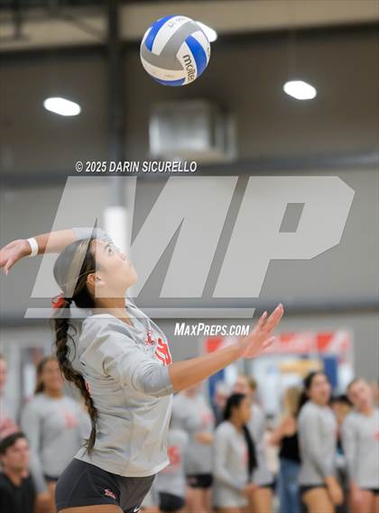 Thumbnail 1 in Mater Dei vs. Owyhee (Nike Tournament of Champions – Southwest) photogallery.