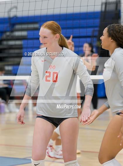 Thumbnail 3 in Mater Dei vs. Owyhee (Nike Tournament of Champions – Southwest) photogallery.