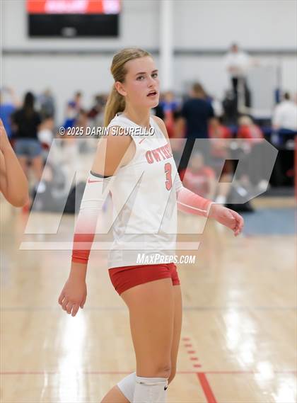 Thumbnail 3 in Mater Dei vs. Owyhee (Nike Tournament of Champions – Southwest) photogallery.