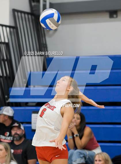 Thumbnail 1 in Mater Dei vs. Owyhee (Nike Tournament of Champions – Southwest) photogallery.